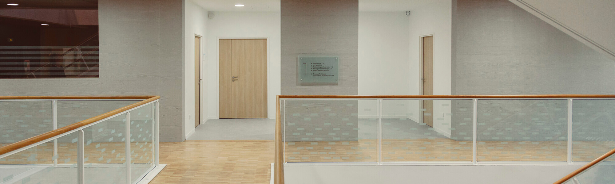 signage in educational building: glass floor directory made with glasskit marcal